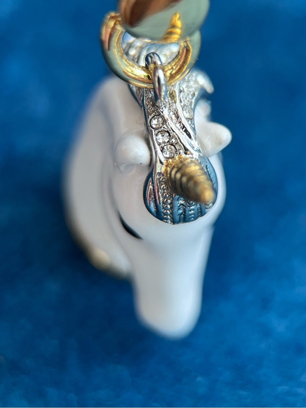 Juicy Couture Jeweled Unicorn Charm – Pearlescent White & Crystal Gold - Picture 7 of 13